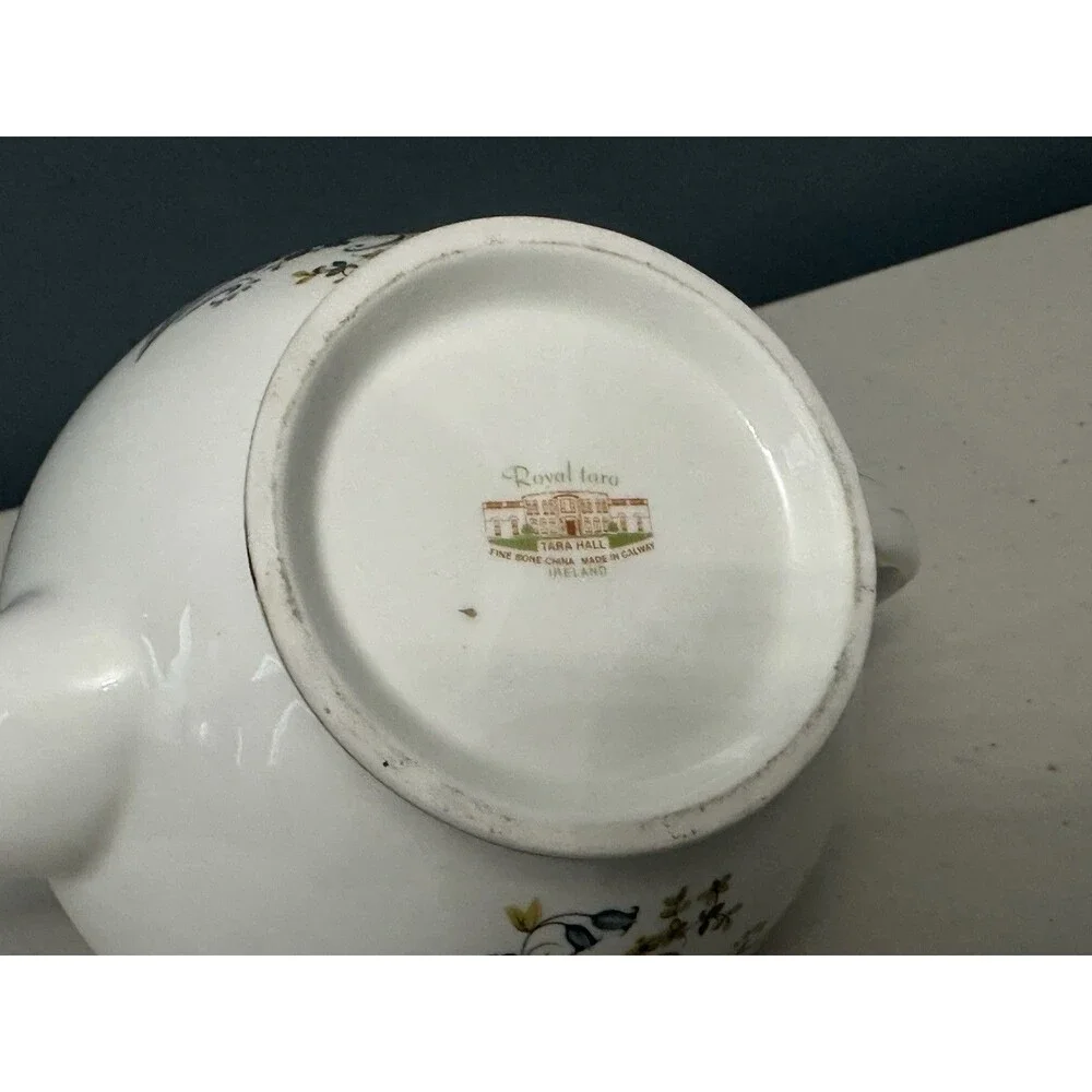 HTF Vintage Royal TARA Galway Ireland Bone China Tea Pot w/Lid Floral Gold Trim